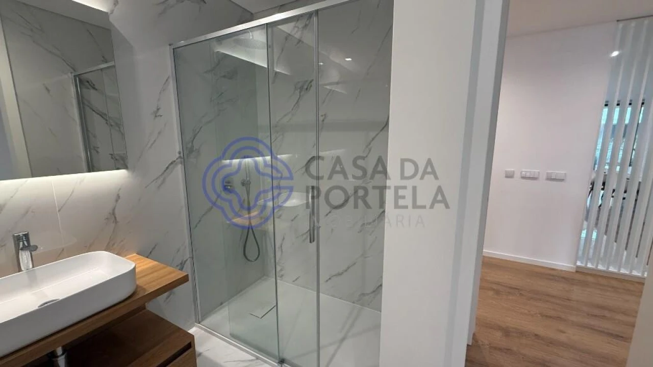 Apartamento T4 para Venda em Olhão Foto 22