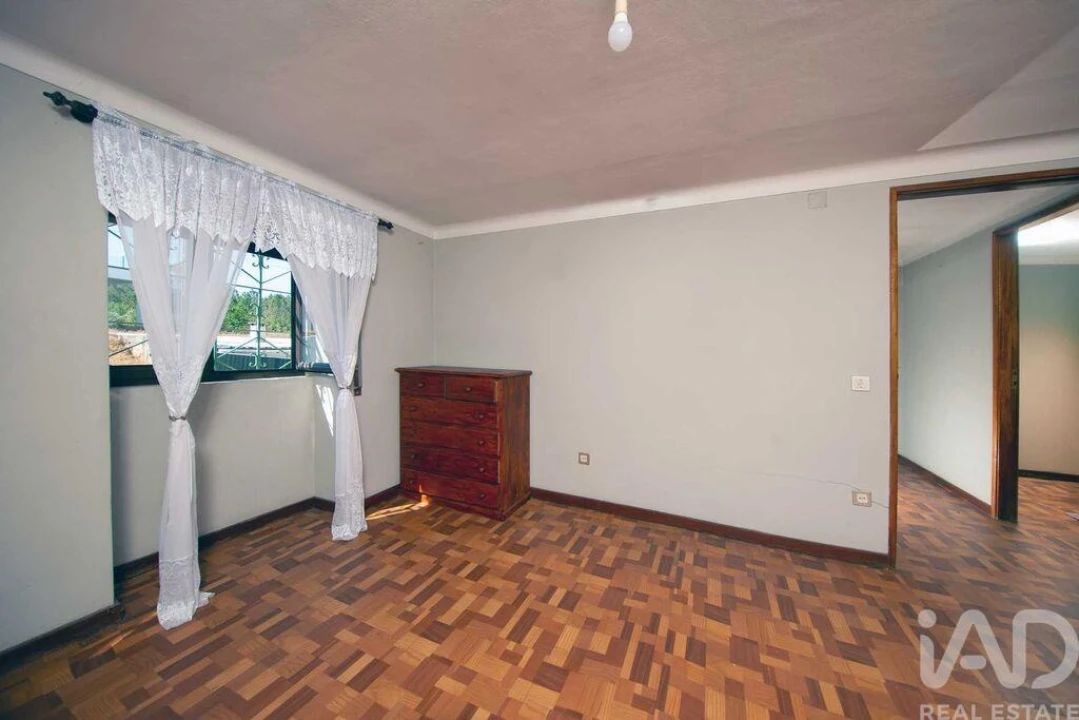 Garagem para Venda em Lousã e Vilarinho Foto 9