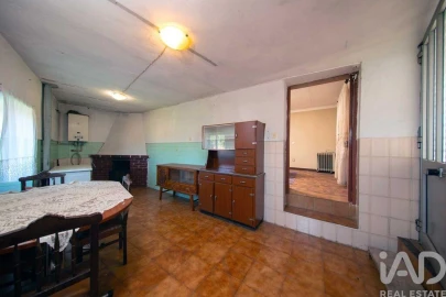 Garagem para Venda em Lousã e Vilarinho