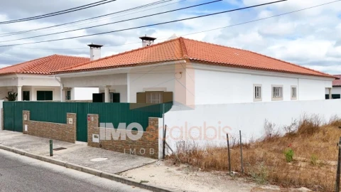 Moradia T3 para Venda em Fazendas de Almeirim