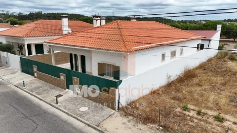 Moradia T3 para Venda em Fazendas de Almeirim