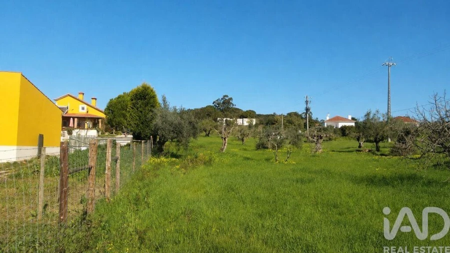 Terreno para Venda em Meia Via Foto 2