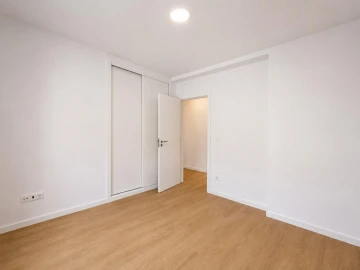 Apartamento T2 para Venda em Trouxemil e Torre de Vilela