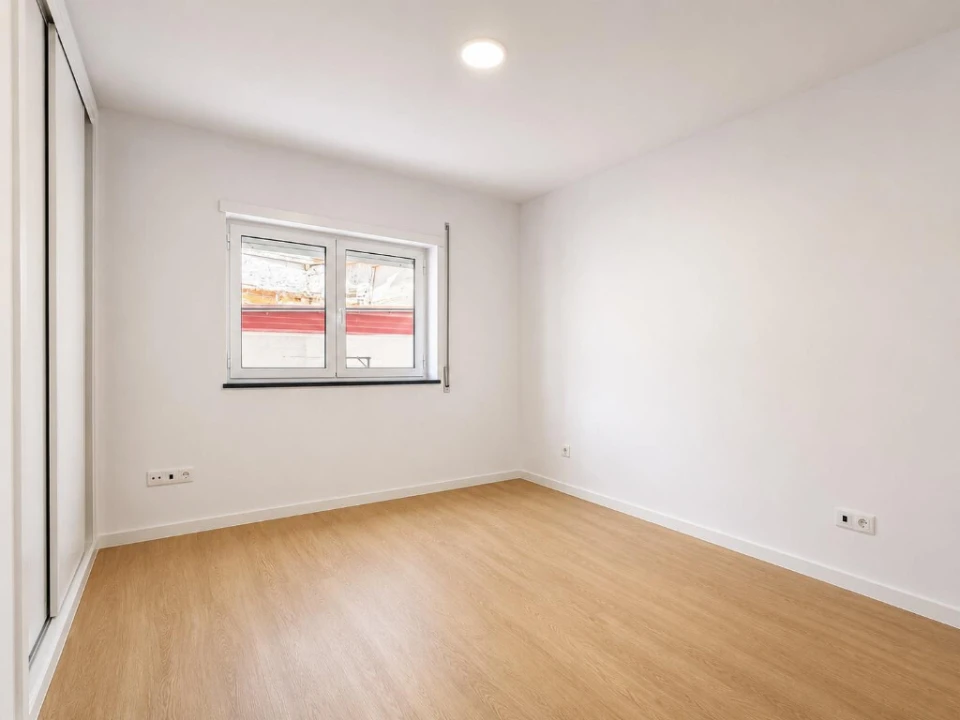 Apartamento T2 para Venda em Trouxemil e Torre de Vilela Foto 6
