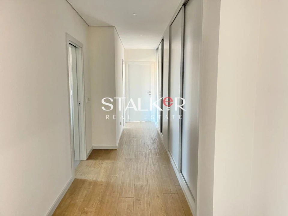 Apartamento T4 para Venda em Cedofeita, Santo Ildefonso, Sé, Miragaia, São Nicolau e Vitória Foto 9