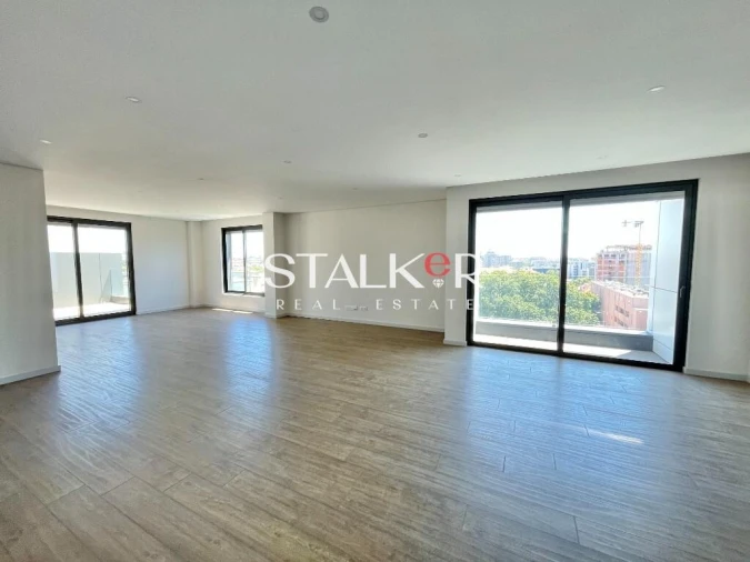 Apartamento T4 para Venda em Cedofeita, Santo Ildefonso, Sé, Miragaia, São Nicolau e Vitória Foto 4
