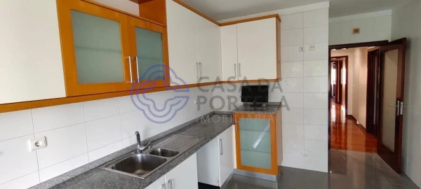 Apartamento T3 para Venda em Castêlo da Maia