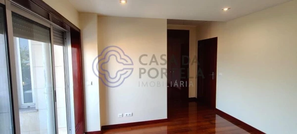 Apartamento T3 para Venda em Castêlo da Maia