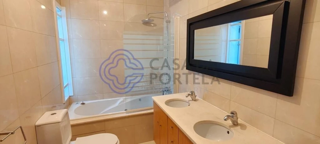 Apartamento T3 para Venda em Castêlo da Maia Foto 18