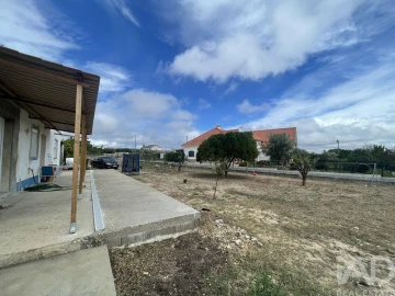 Moradia T3 para Venda em Parreira e Chouto