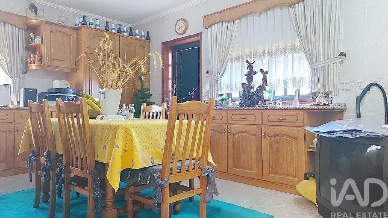 Moradia T4 para Venda em O. Azeméis, Riba-Ul, Ul, Macinhata Seixa, Madail Foto 24