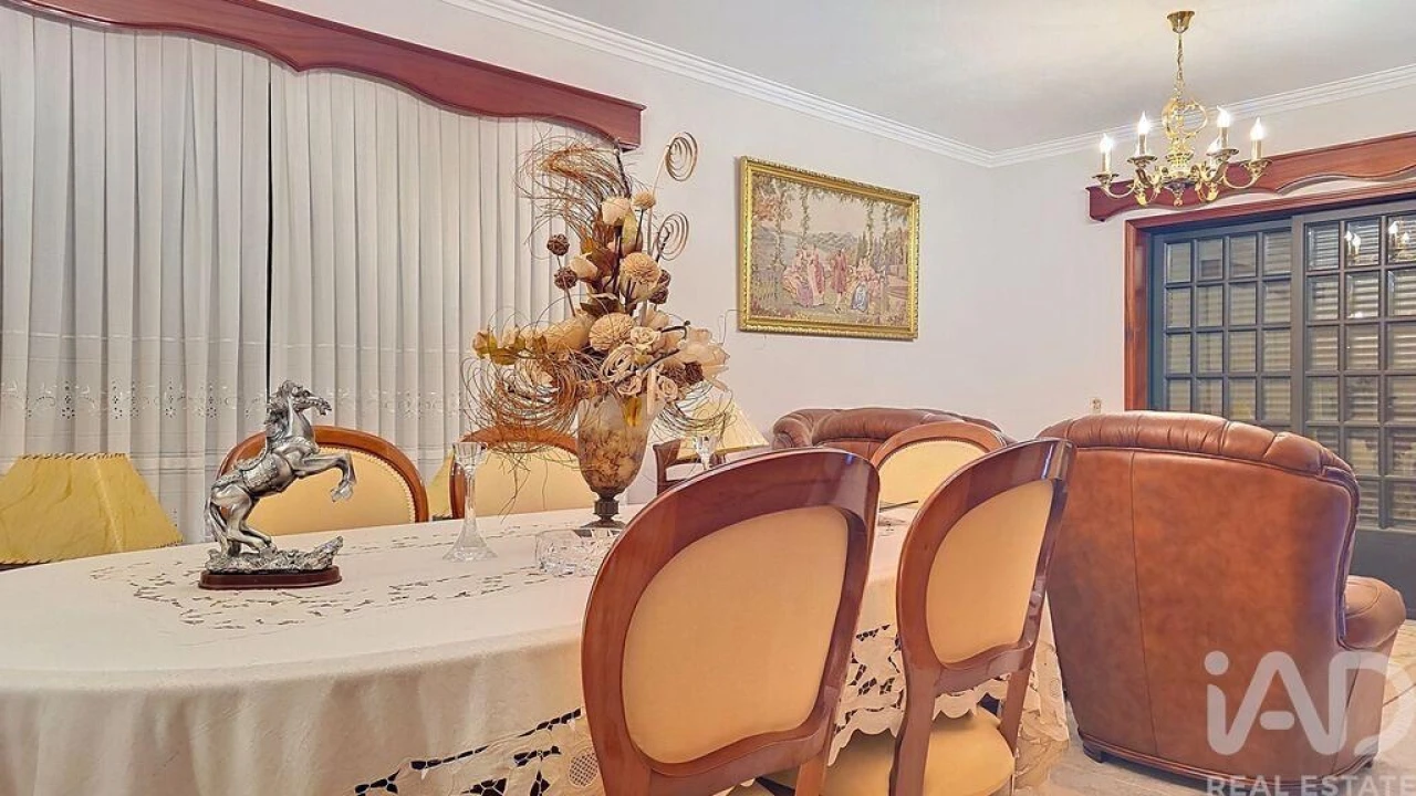 Moradia T4 para Venda em O. Azeméis, Riba-Ul, Ul, Macinhata Seixa, Madail Foto 17