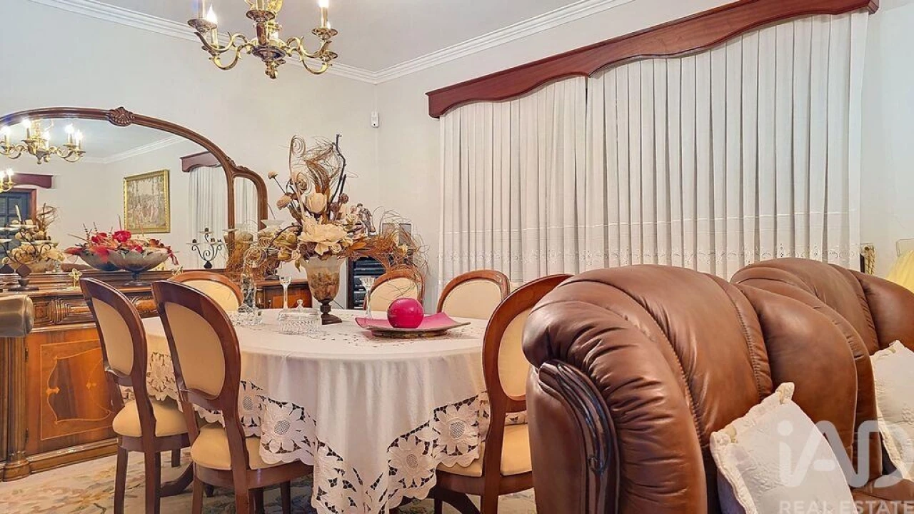 Moradia T4 para Venda em O. Azeméis, Riba-Ul, Ul, Macinhata Seixa, Madail Foto 19