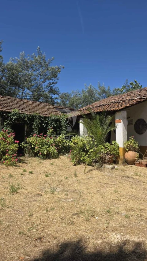 Moradia T2 para Venda em Malhou, Louriceira e Espinheiro