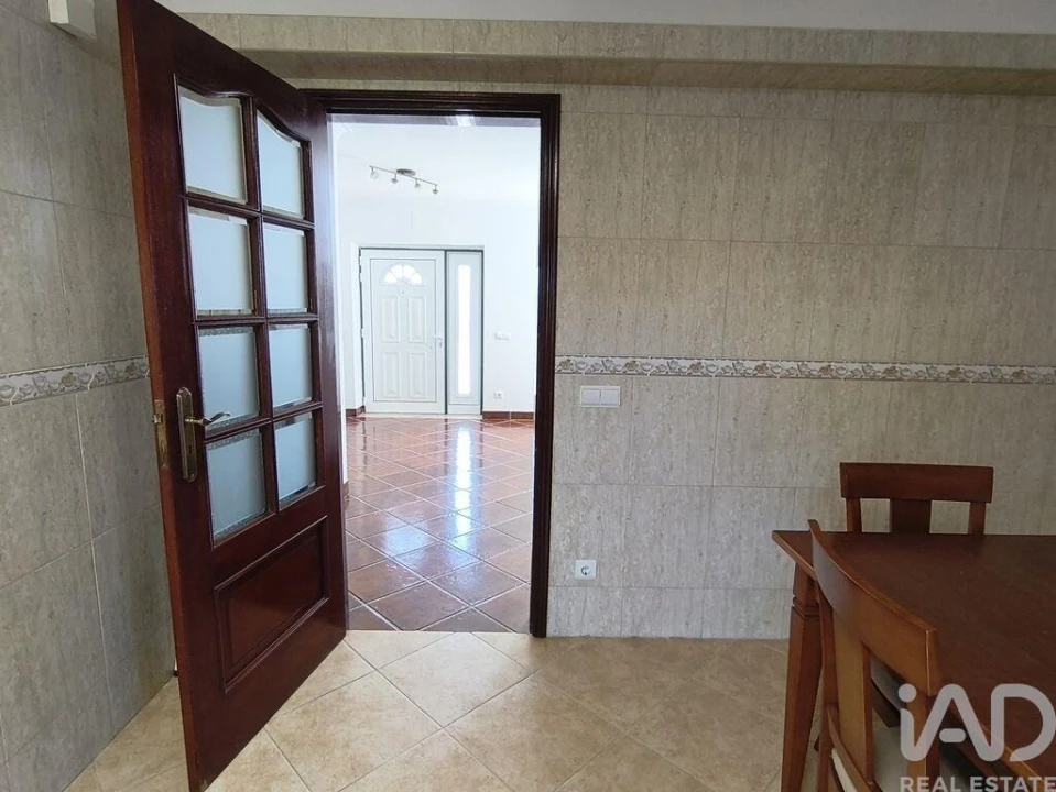 Moradia T3 para Venda em Almalagues Foto 10