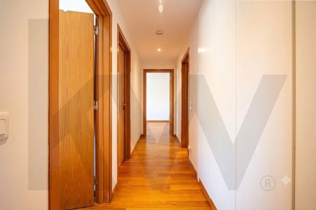 Apartamento T3 para Venda em Carcavelos e Parede Foto 9