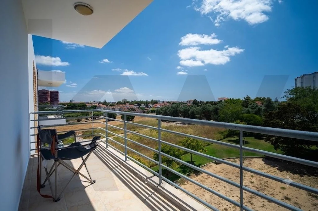 Apartamento T3 para Venda em Carcavelos e Parede Foto 18