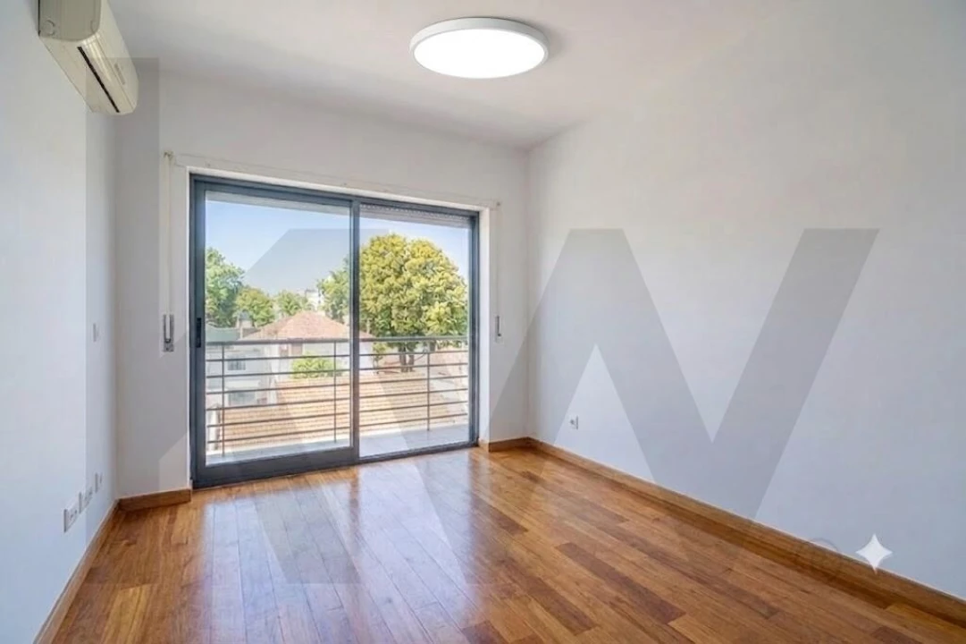 Apartamento T3 para Venda em Carcavelos e Parede Foto 15