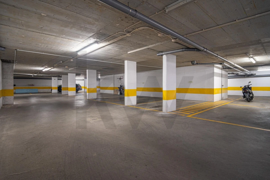 Apartamento T3 para Venda em Carcavelos e Parede Foto 23