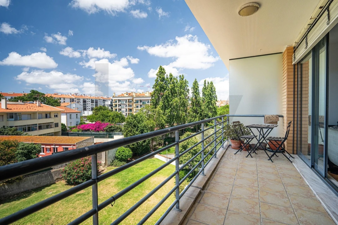 Apartamento T3 para Venda em Carcavelos e Parede Foto 4