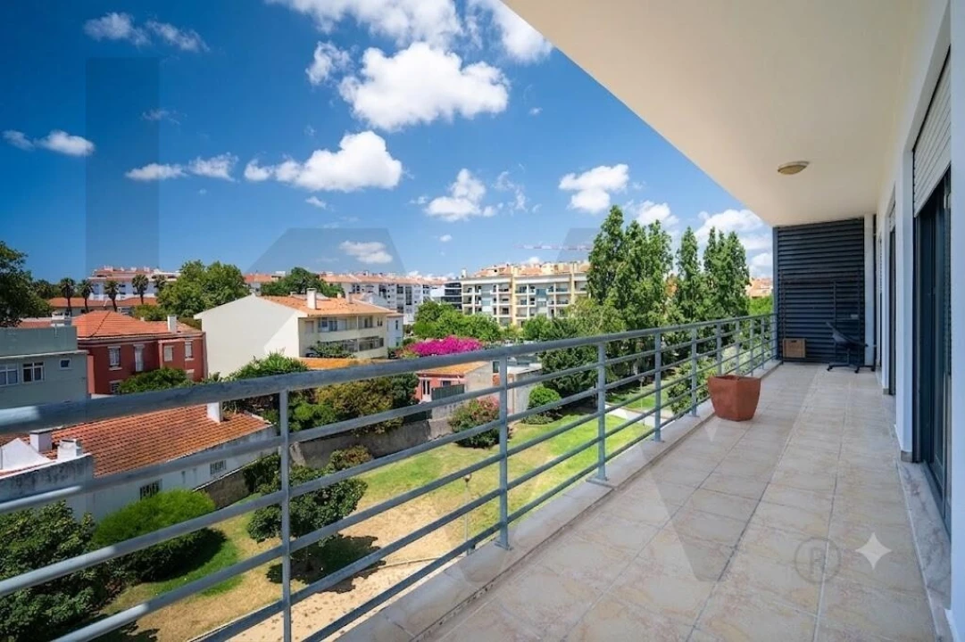 Apartamento T3 para Venda em Carcavelos e Parede Foto 17