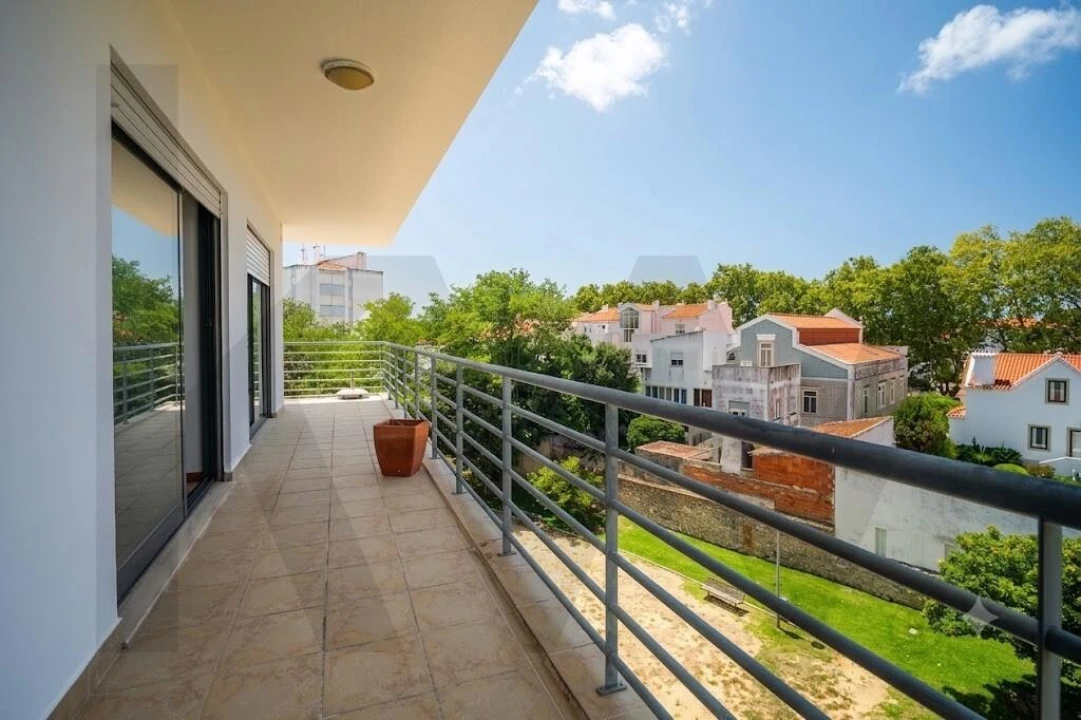 Apartamento T3 para Venda em Carcavelos e Parede Foto 16