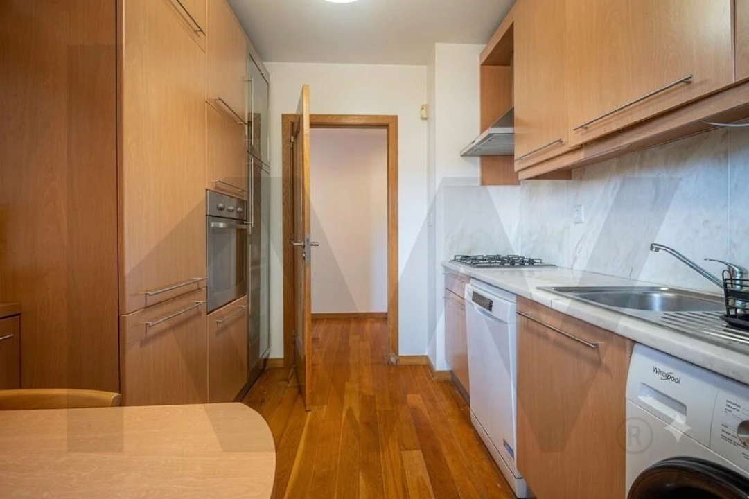 Apartamento T3 para Venda em Carcavelos e Parede Foto 7