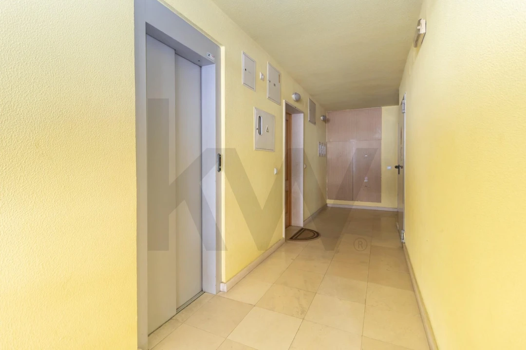 Apartamento T3 para Venda em Quinta do Anjo Foto 44