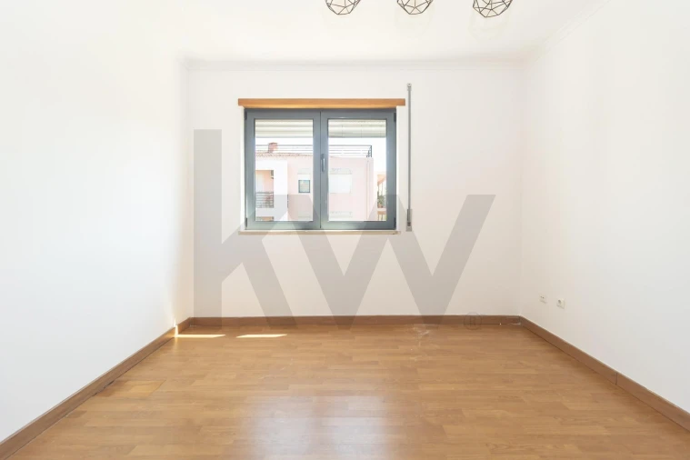 Apartamento T3 para Venda em Quinta do Anjo Foto 38