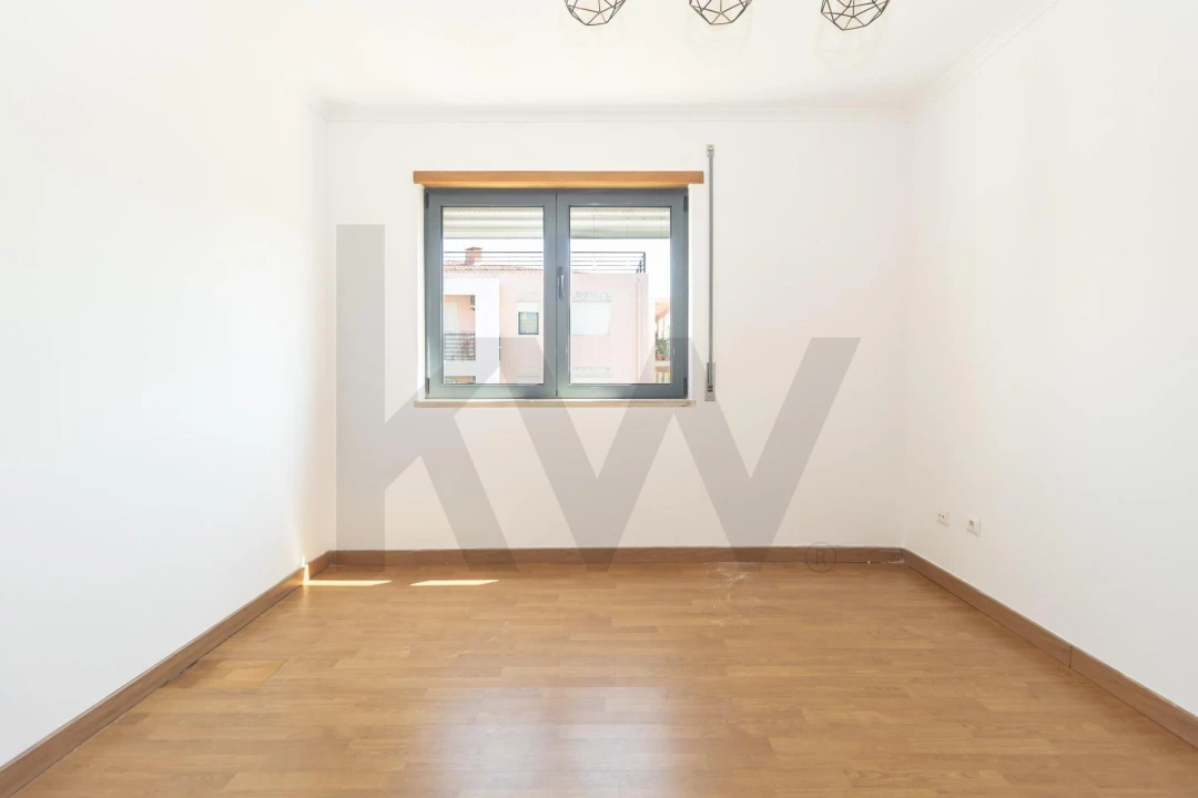 Apartamento T3 para Venda em Quinta do Anjo Foto 38