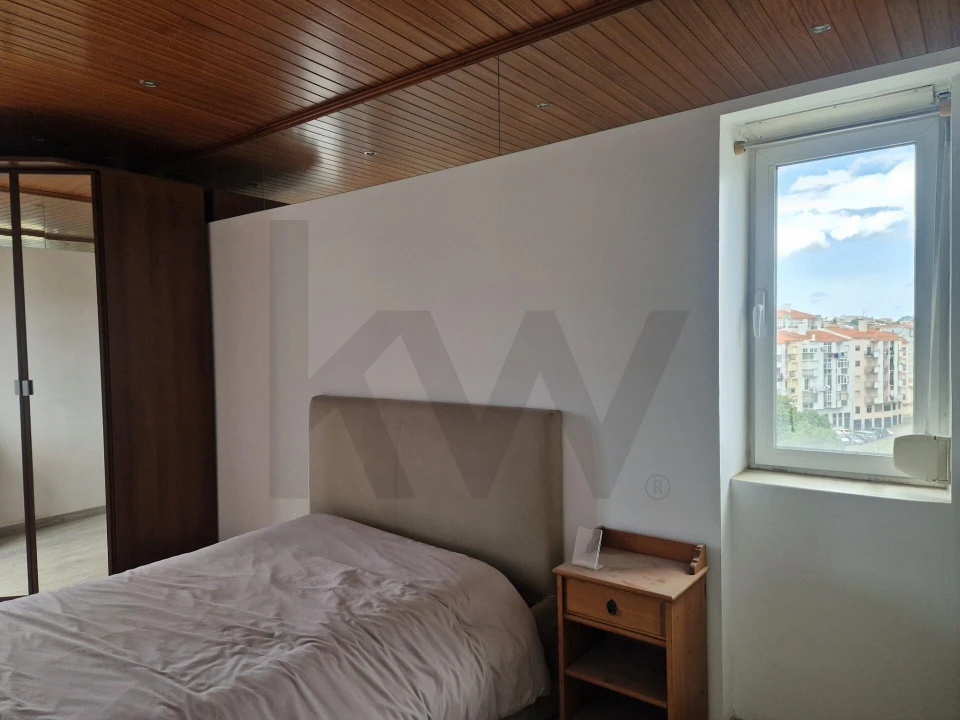 Apartamento T2 para Venda em Alfragide Foto 4