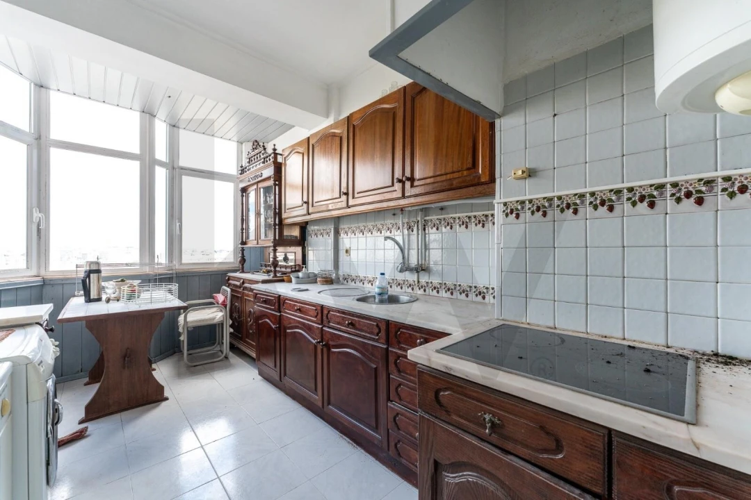 Apartamento T2 para Venda em Alfragide Foto 8