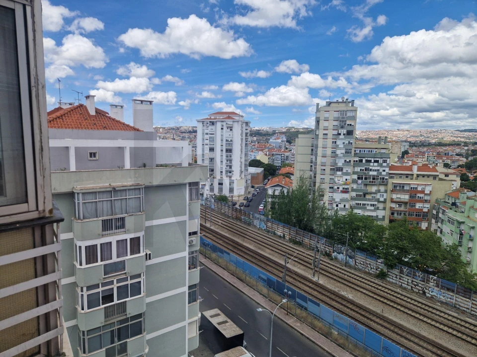 Apartamento T2 para Venda em Alfragide Foto 1