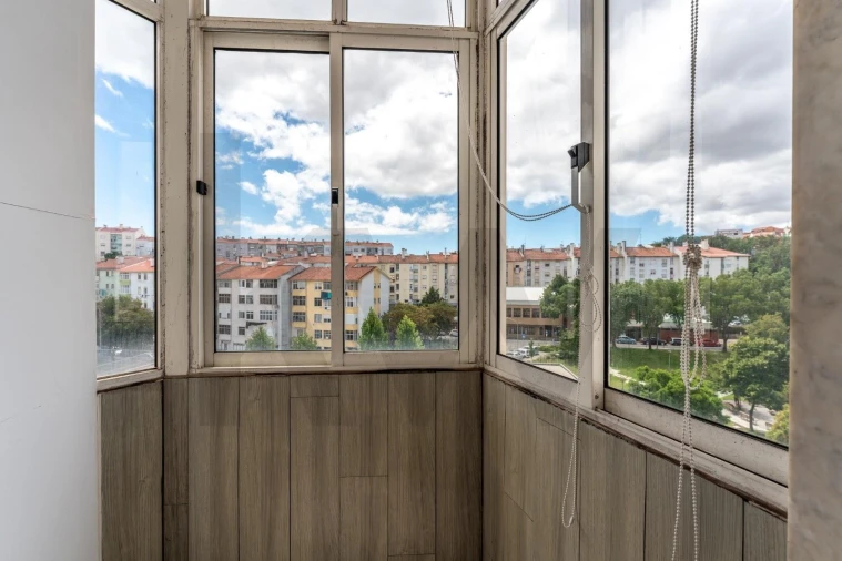 Apartamento T2 para Venda em Alfragide Foto 11