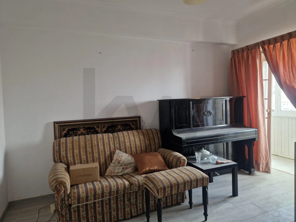 Apartamento T2 para Venda em Alfragide Foto 8