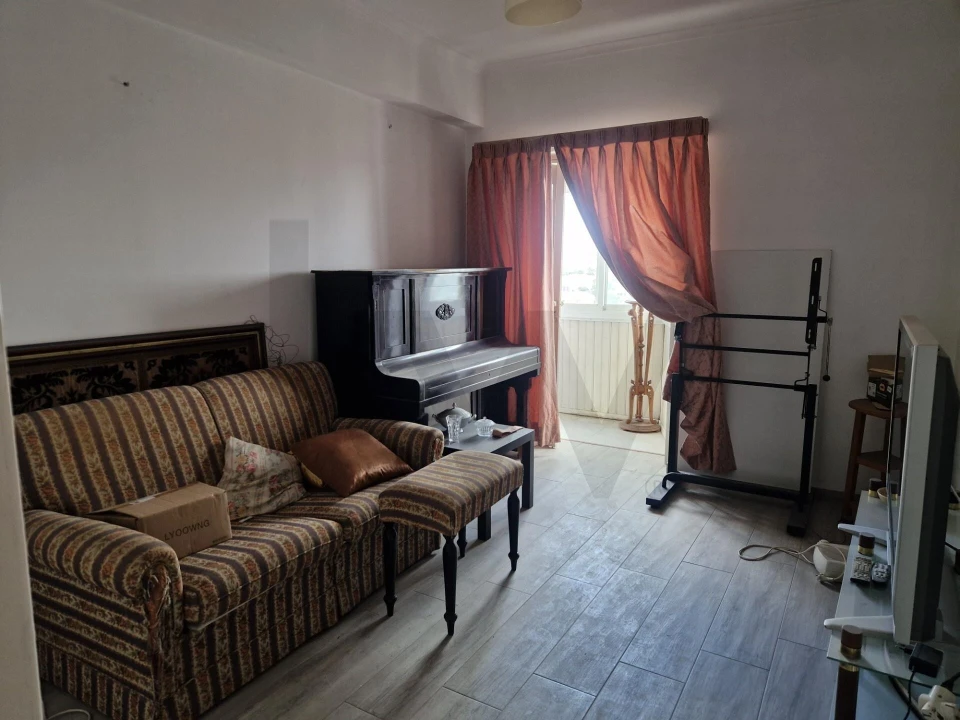 Apartamento T2 para Venda em Alfragide Foto 7