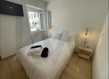 Moradia T8 para Venda em Carcavelos e Parede