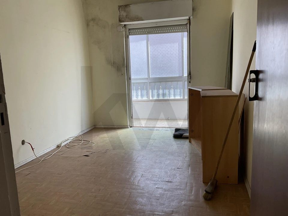 Prédio para Venda em Casal de Cambra Foto 10