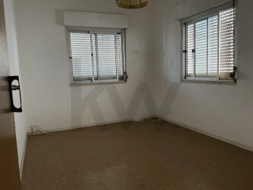 Prédio para Venda em Casal de Cambra