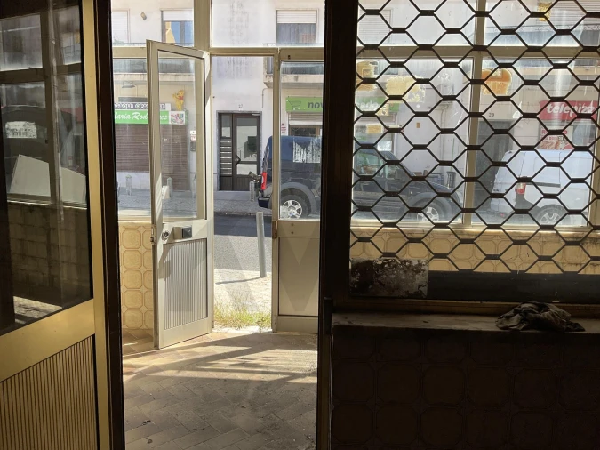 Prédio para Venda em Casal de Cambra Foto 37