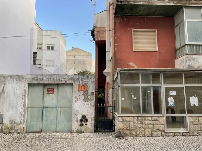 Prédio para Venda em Casal de Cambra Foto 3