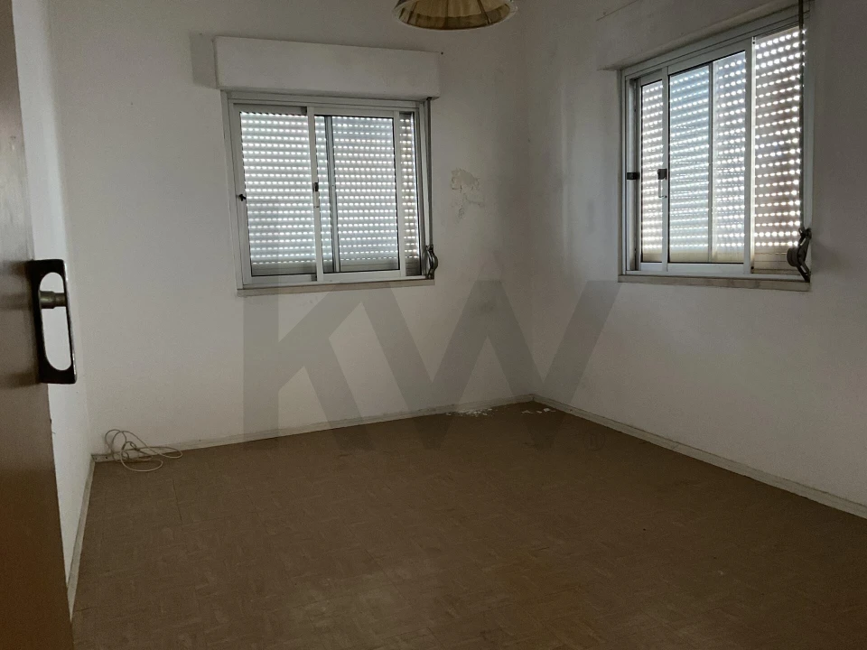Prédio para Venda em Casal de Cambra Foto 12
