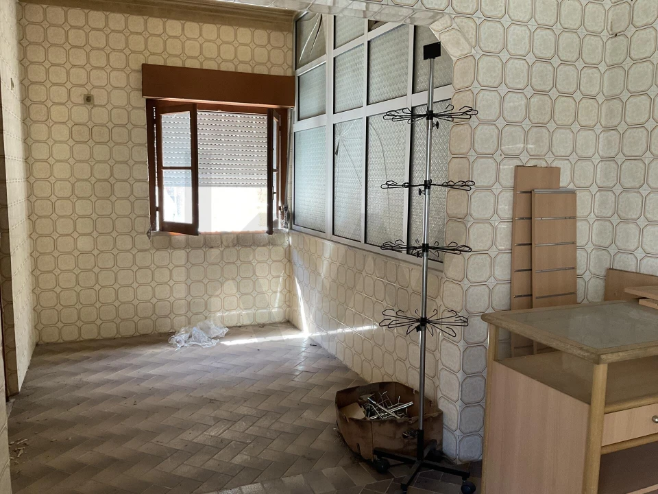 Prédio para Venda em Casal de Cambra Foto 35