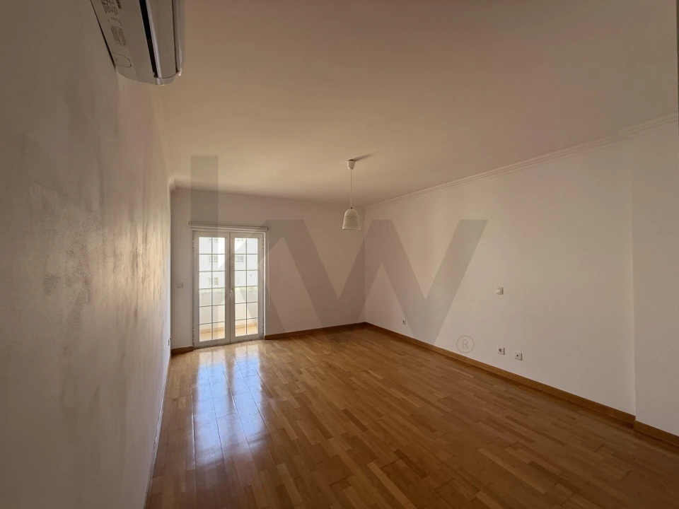 Apartamento T4 para Venda em Agualva e Mira-Sintra Foto 7