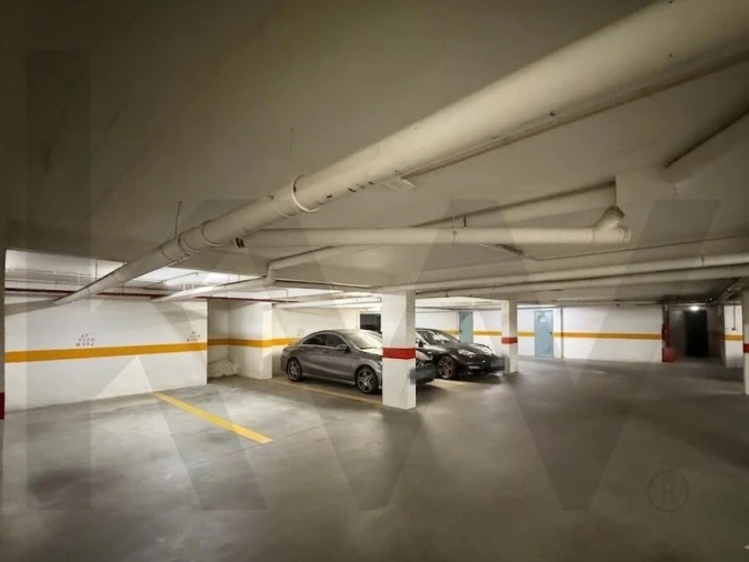 Apartamento T4 para Venda em Agualva e Mira-Sintra Foto 18