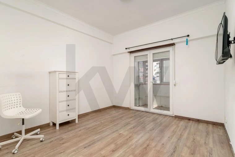 Apartamento T2 para Venda em Póvoa de Santo Adrião e Olival Basto Foto 7