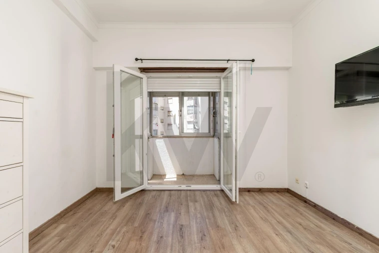 Apartamento T2 para Venda em Póvoa de Santo Adrião e Olival Basto Foto 8