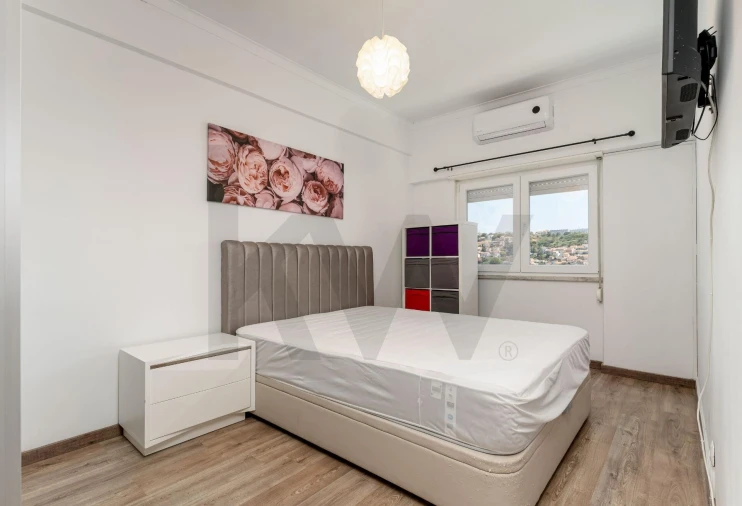 Apartamento T2 para Venda em Póvoa de Santo Adrião e Olival Basto Foto 2