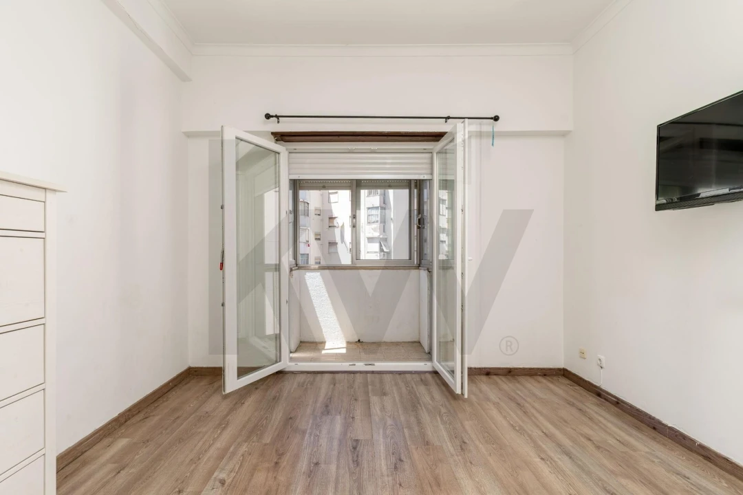 Apartamento T2 para Venda em Póvoa de Santo Adrião e Olival Basto Foto 8