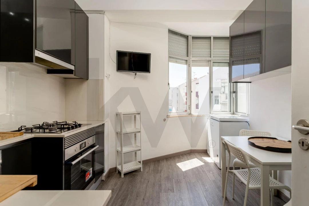 Apartamento T2 para Venda em Póvoa de Santo Adrião e Olival Basto Foto 13